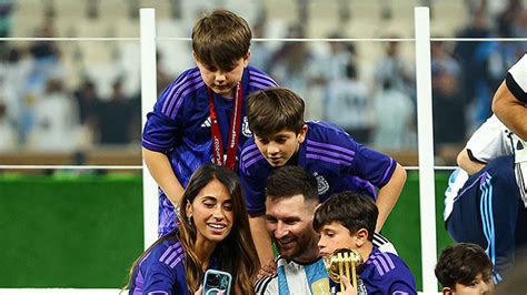 Lionel Messi Wife And Kids Celebrate World Cup Win Hollywood Life