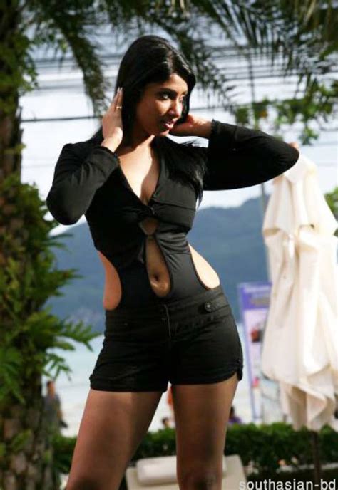 Sexy Girl Bikini New Sri Lankan Actress Models Aksha Sudari Latest Photos In Her First Debut