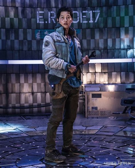 Nonton movie nonton film online bioskop online watch streaming download sub indo. Space Sweepers Download / Song Joong Ki Is Out Of This World In Trailer For First Korean Space ...