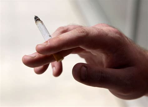 More Than 100 Us Cities Raise Smoking Age To 21