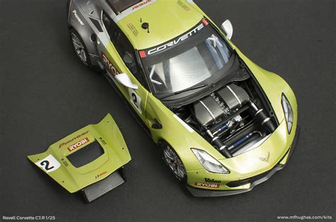 Revell Corvette C7r 125 Photographs