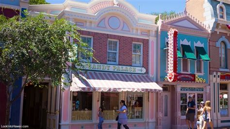 Candy Palace And Candy Kitchen Shops Services On Disneyland Park