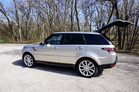 Its manufacturer's suggested retail price (msrp) of $69,500 is subject to a $1,350 destination charge, bringing it to $70,850. Review: 2015 Range Rover Sport HSE