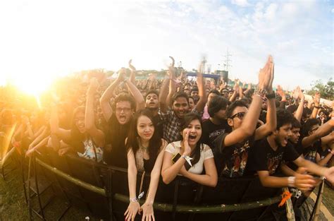 10 Signs That Youre A Complete Festival Fanatic Sherpa Land