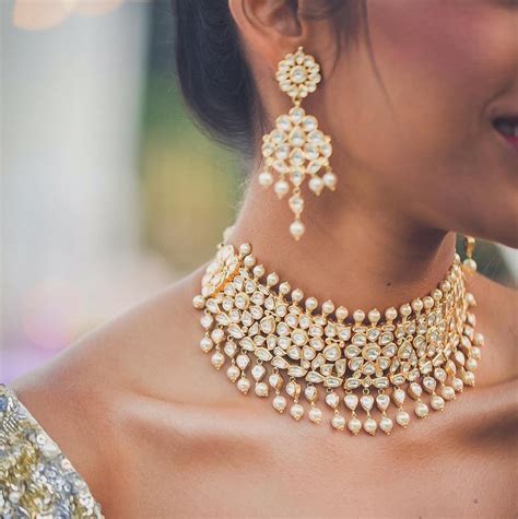 Gold Choker Necklace Styles That Are Perfect For The Wedding