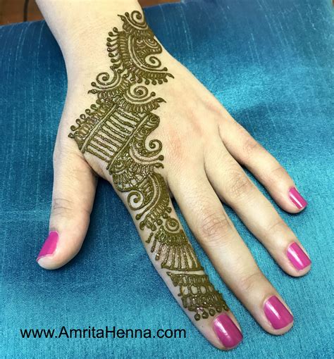 Top 10 Beautiful Henna Designs For Indian Raksha Bandhan