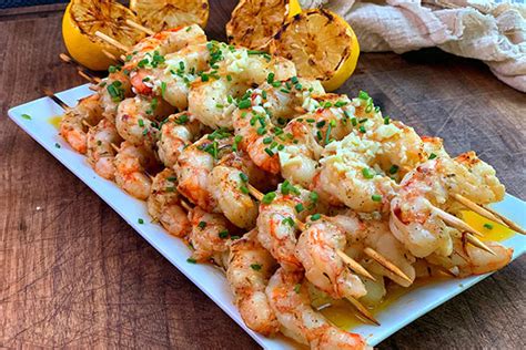 Shrimp is not known for being a frugal food. Cold Shrimp Recipes / Healthy Creamy Shrimp Pasta Salad Healthy Fitness Meals : I like to use ...
