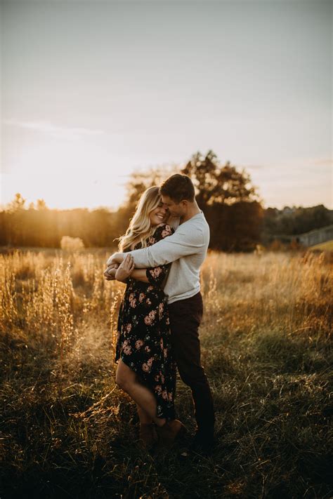 Columbus Ohio Forest Golden Hour Engagement Photos Shelby And Riley