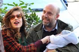 La notte in cui la. Paolo Virzì, prima uscita ai giardini con la moglie ...