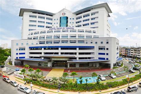 Kpj batu pahat specialist hospital is 6 mi (9.7 km).…located in pegawai, this hotel is 2.3 mi (3.8 km) from wet world and 2.7 mi (4.3 km) from batu pahat mall. Mahu labur RM67.7 juta untuk bina hospital pakar di Batu Pahat