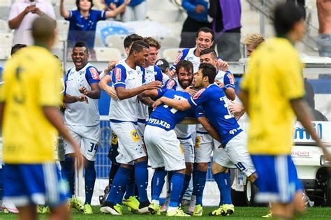 700 thousand €* mar 29, 1987 in salvador, brazil. No reencontro com Marcelo Oliveira, Cruzeiro derrota o ...