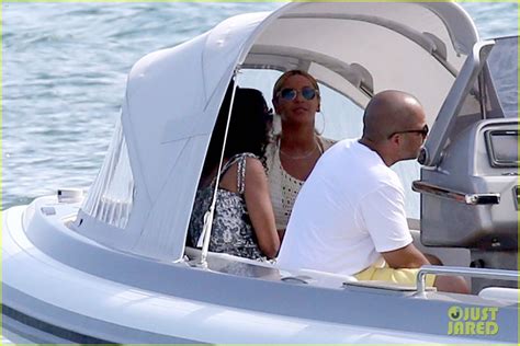 Interesting Beyonce And Jay Z Hold Hands For Boat Ride In Italy Celebrity World
