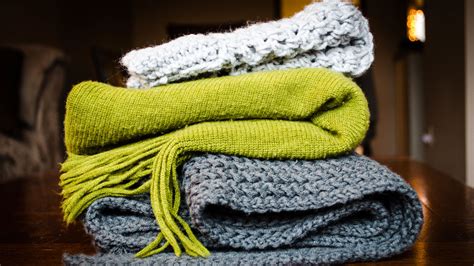 শীতের পোশাক ও নানা সরঞ্জাম তুলে রাখার আগে যত্ন নেবেন কীভাবে?