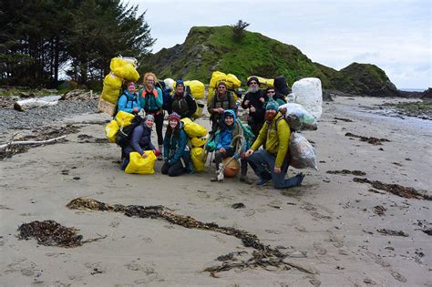 Cleanup Removes Some 6 Tons Of Debris From Pacific Strait Beaches Peninsula Daily News