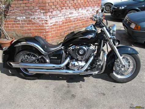 Like a beautiful woman, the vn900 looks good from every angle. Kawasaki VN 900 Classic