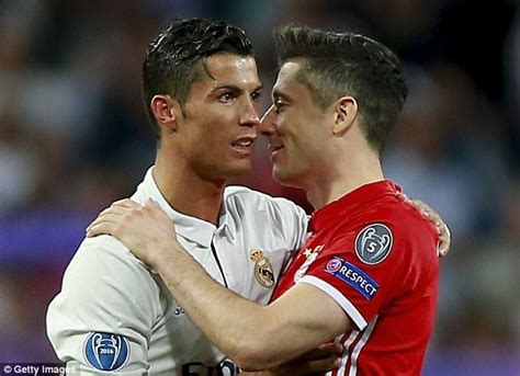 Cristiano Ronaldo Urges Robert Lewandowski To Join Them At Real Madrid