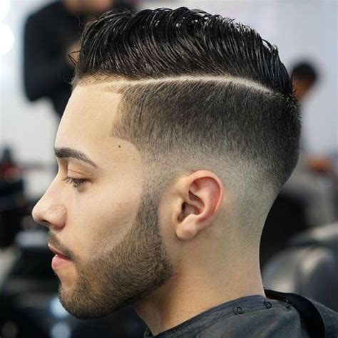 Es un corte cónico que comienza en el medio del cuero cabelludo dejando un montón de pelo en la parte. 1.Low Buzzed+Combover Fade haircuts are generally short ...