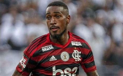 Proposta de R 300 milhões deve chegar à mesa do Fla para vender Gerson