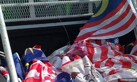 Membenarkan penghantaran aduan bergambar beserta lokasi secara mobile. Apa Masalah PBT Kota Bharu Turunkan Bendera Malaysia