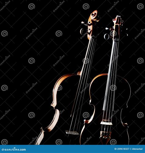 Violino Isolado Dueto De Dois Violinos Imagem De Stock Imagem De