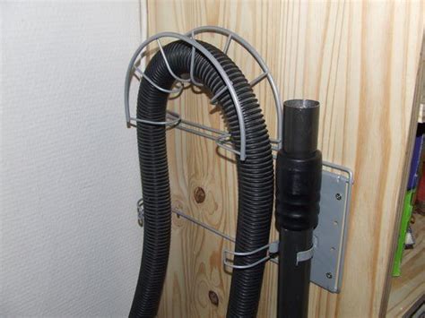 Между плитой и холодильником, раковина. Range aspirateur ikea | Rangement aspirateur, Rangement ...