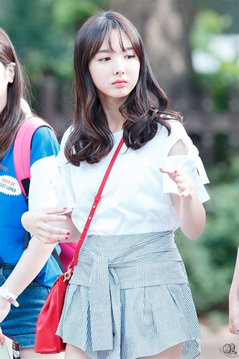 11 Recent Photos Of Twices Nayeon To Commemorate Her Birthday Koreaboo