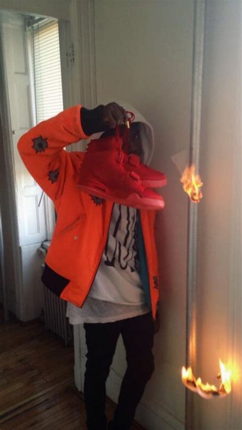Vlone Outfit Wallpaper Mirror Selfie Wallpaper Outfits
