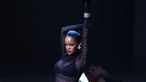 Watch Rihannas Savage X Fenty Lingerie Fashion Show On Amazon