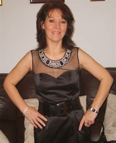 lindi58 59 from manchester is a local milf looking for a sex date