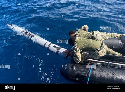 Guam 4th Dec 2023 Sailors Recover An Mk 18 Mod 2 Unmanned Underwater