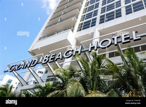 Miami Beach Floridaoutside Exteriorbuilding Front Entrance Hotelcollins Avenuegrand Beach