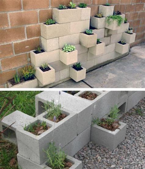 En este caso se han usado cuatro bloques de 50x15cm aproximadamente, pues se necesitaba una jardinera más bien pequeña. Diez ideas para reutilizar bloques de hormigón | Arquitectura