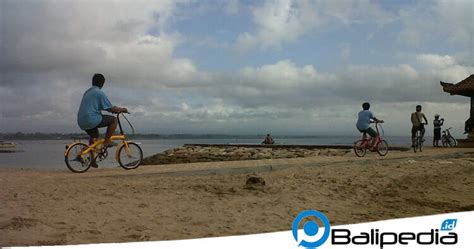 Pantai sanur dan pantai kuta menjadi ikon utama pulau dewata dari dulu hingga sekarang. Pantai Sanur Bali, Ini 5 Aktivitas Bisa Kamu Lakukan disini! - Balipedia