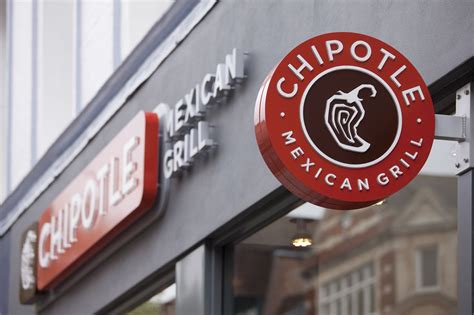 Chipotle Becomes First Us Fast Food Chain To Label All Genetically