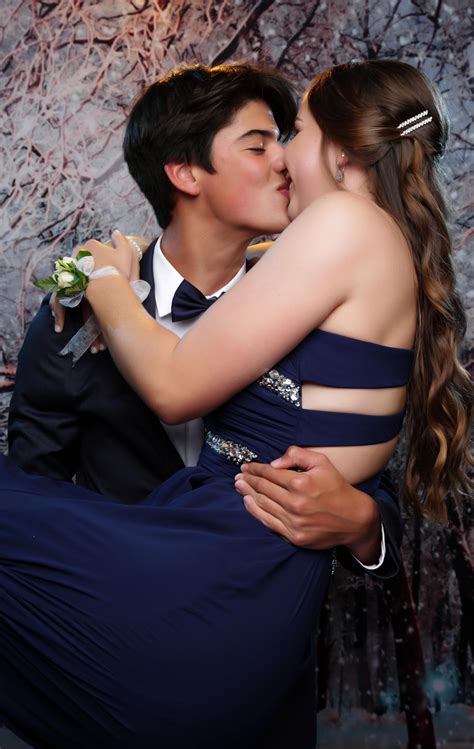 Long Bay College School Ball 2017 Stunning Couple Stunning Couple Perfect Kiss Couples