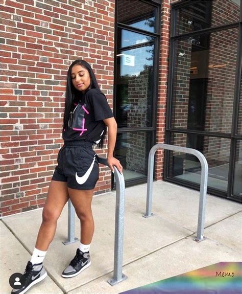 See more ideas about tomboy outfits, tomboy fashion, fashion. Pin by Paco Hydro on change rooms in 2020 | Tomboy style ...