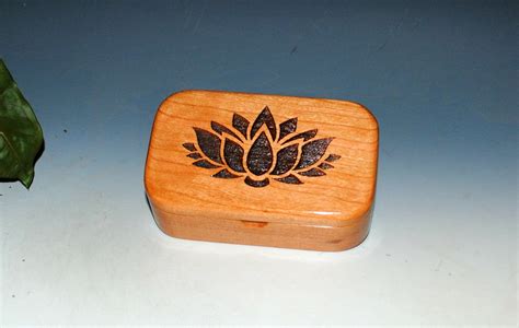 Pin By Autumn Korth On Trinkets And Keepsakes Small Wood Box Trinket Boxes Wood Jewelry Box