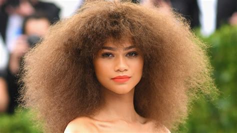 Selfies For Zendaya Grows In Popularity As The Star Responds To The