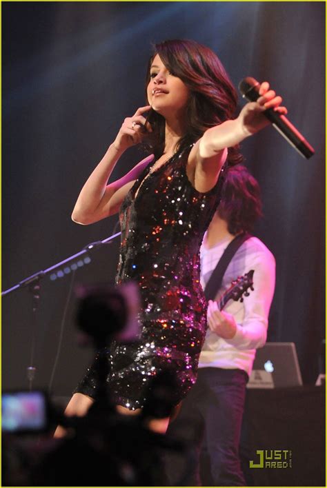 Full Sized Photo Of Selena Gomez Gramercy Concert 04 Selena Gomez