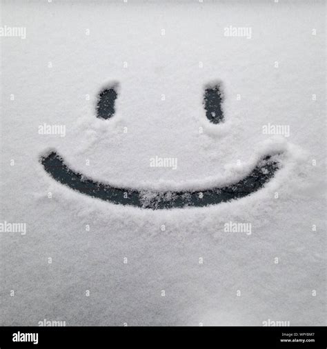 Smiley Face Snow Hi Res Stock Photography And Images Alamy