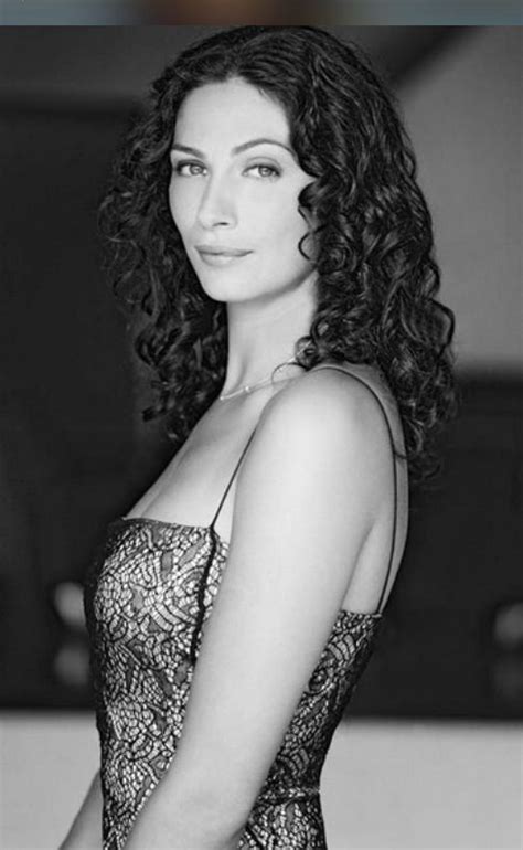 51 Hot Pictures Of Joanne Kelly Are Truly Epic - XiaoGirls