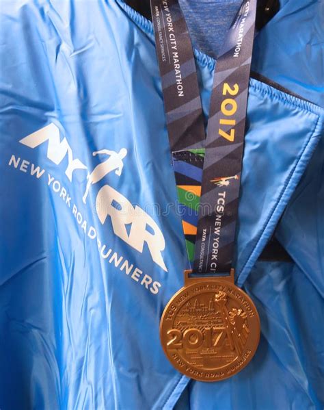 2017 New York City Marathon Finisher Medal In Manhattan Editorial Stock