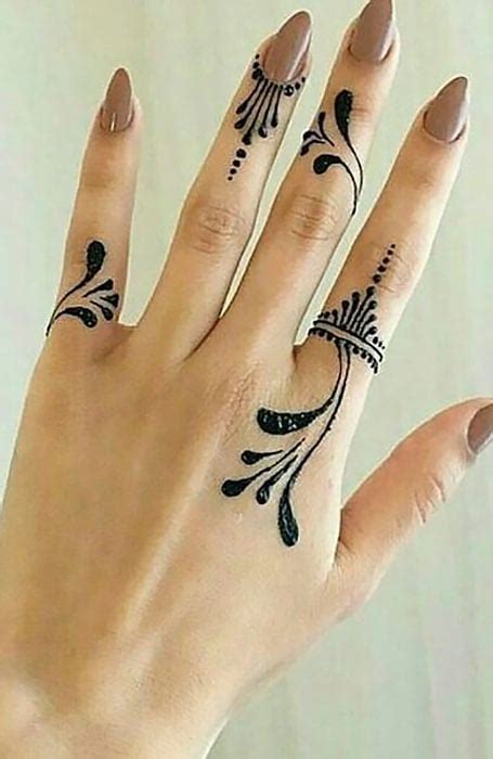 30 Beautiful Henna Tattoo Design Ideas And Meaning The Trend Spotter