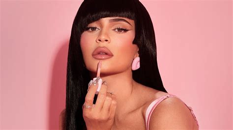 Kylie Jenner Announces Kylie Cosmetics Relaunch With Clean Vegan