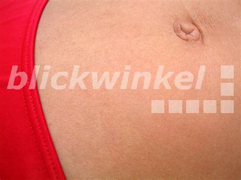 Blickwinkel Ausschnitt Eines Nackten Bauches Mit Bauchnabel Section