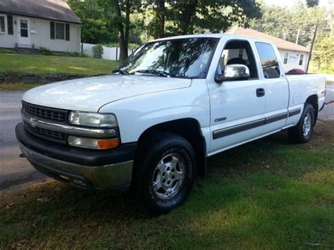 Sell Used 1999 Chevrolet Silverado 1500 Ls Extended Cab Pickup Z71 4x4
