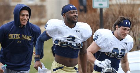 Comparing Notre Dame Football Blue Gold Game Rosters Defense