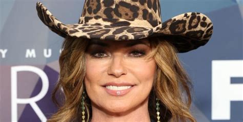 Shania Twain Poses Nude For Her New Album Im Fine Aging