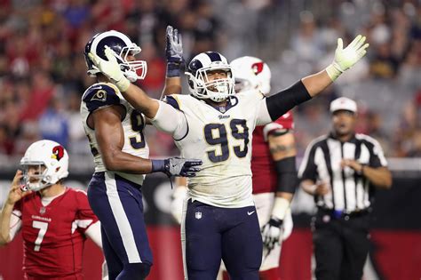 How do aaron donald's measurables compare to other defensive ends? Rams' Aaron Donald has been dominant enough to tackle some ...