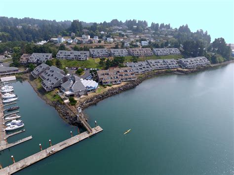 Embarcadero Resort Hotel And Marina Travel Oregon